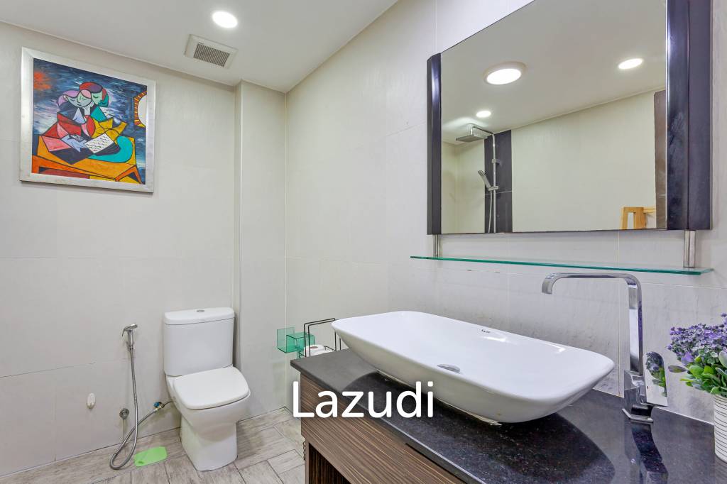 8 Beds 8 Baths 650 SQ.M Apartment in Pratumnak