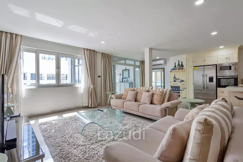 8 Beds 8 Baths 650 SQ.M Apartment in Pratumnak