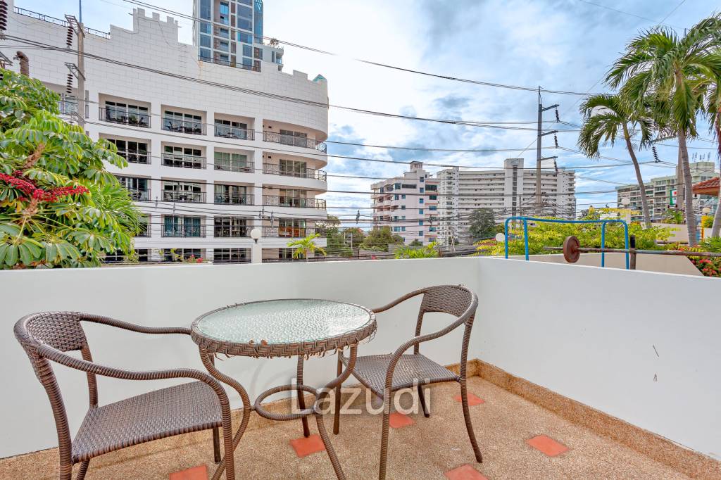 8 Beds 8 Baths 650 SQ.M Apartment in Pratumnak