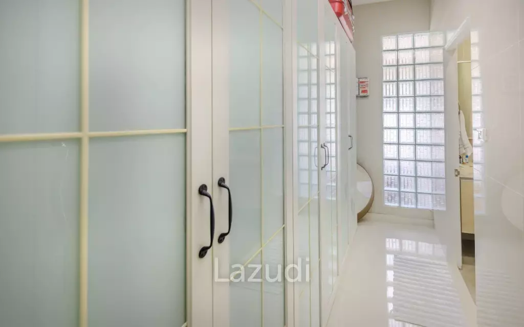 3 Beds 2 Baths 300 SQ.M Panalee Banna Village
