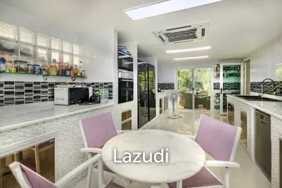 3 ห้องนอน 2 ห้องน้ำ 300 ตร.ม. หมู่บ้านปณาลีบานนา