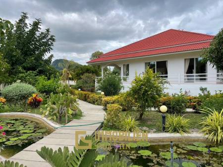 Stunning 3 Bedroom Villa In Cha Am For Sale