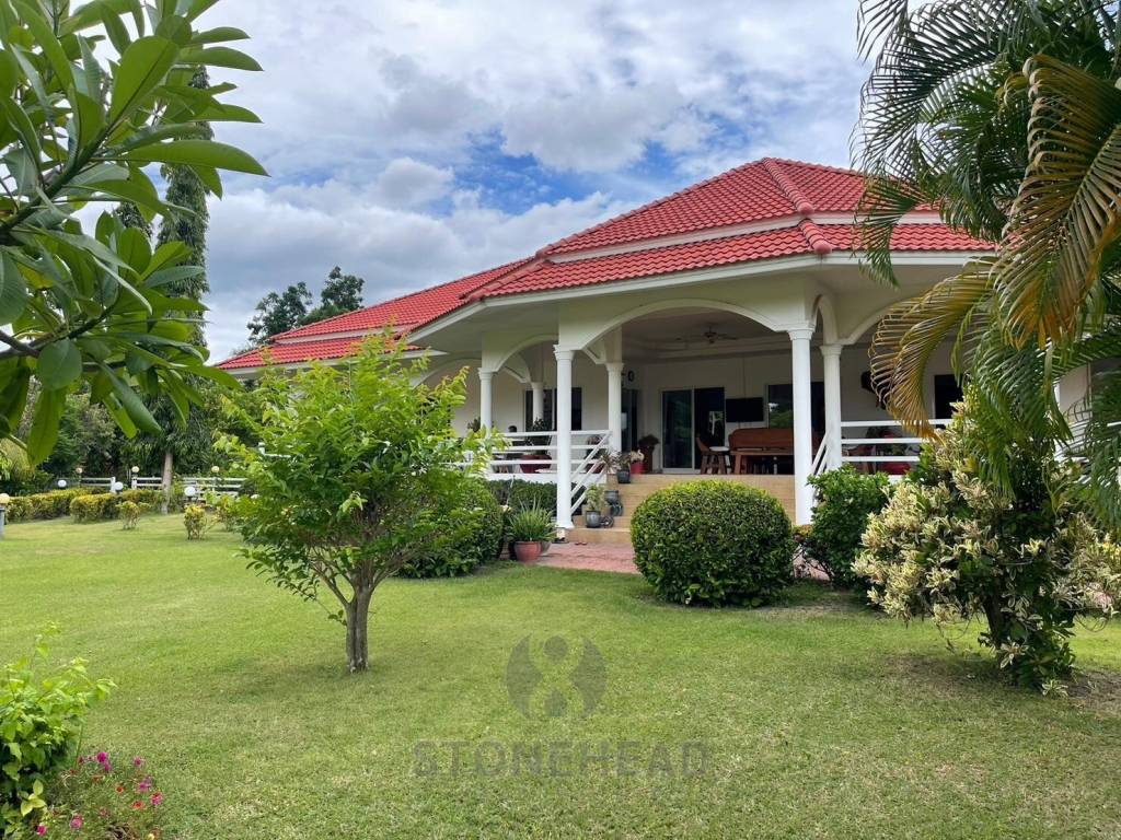 Stunning 3 Bedroom Villa In Cha Am For Sale