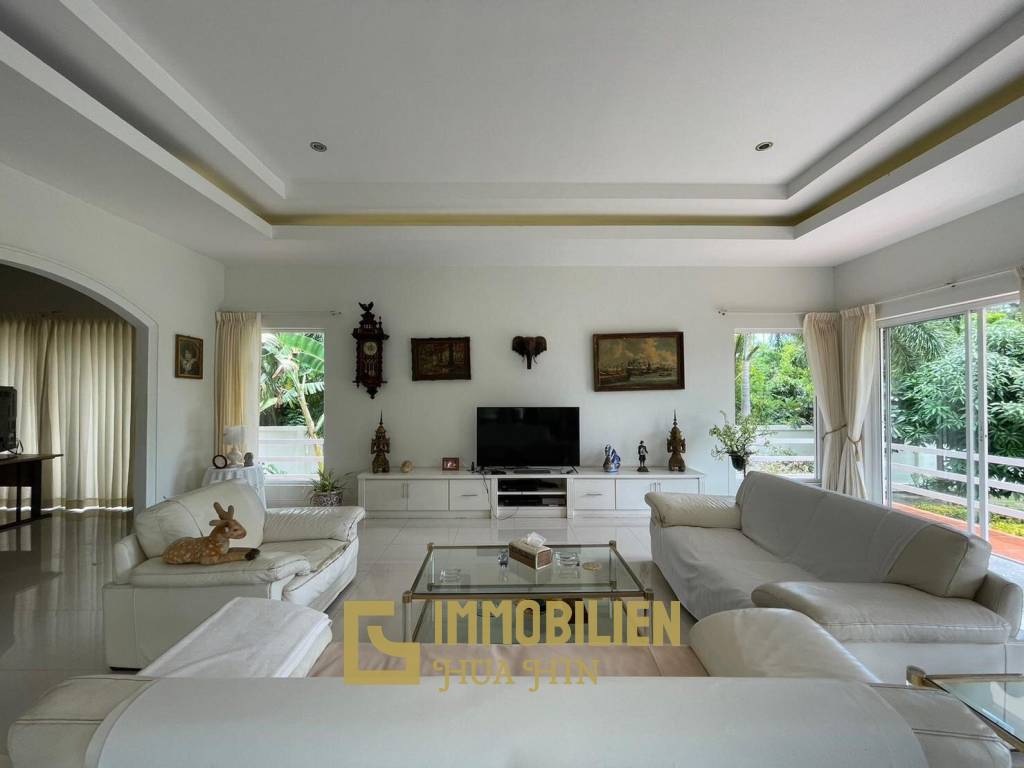 Stunning 3 Bedroom Villa In Cha Am For Sale