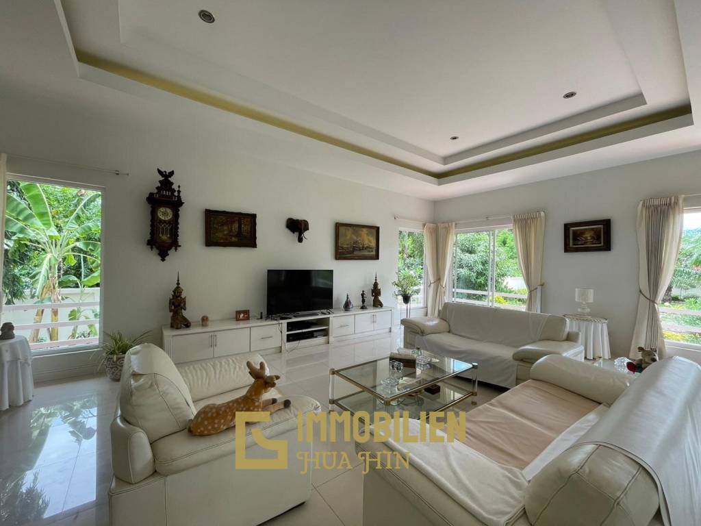 Stunning 3 Bedroom Villa In Cha Am For Sale