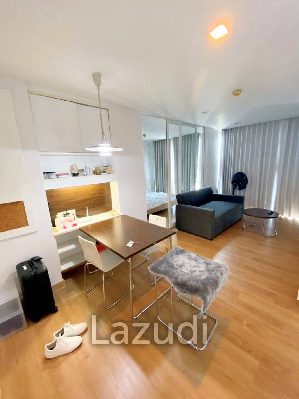 1 Bed 1 Bath 42 SQ.M The Room Sukhumvit 64