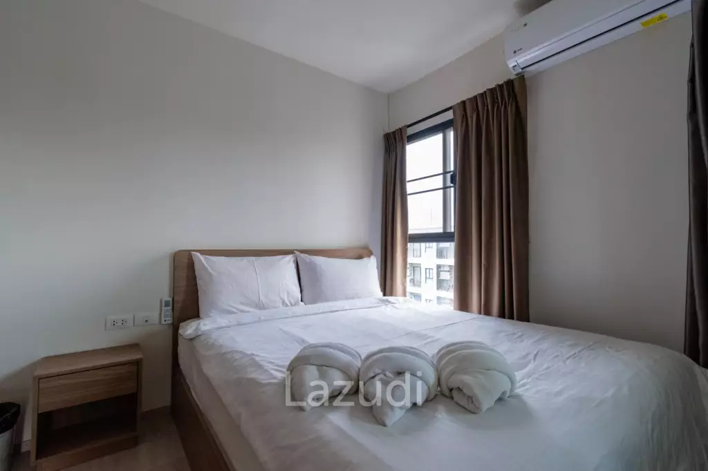 LA CASITA : 2 Bed Pool View condo in town