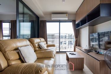 LA CASITA : 2 Bed Pool View condo in town