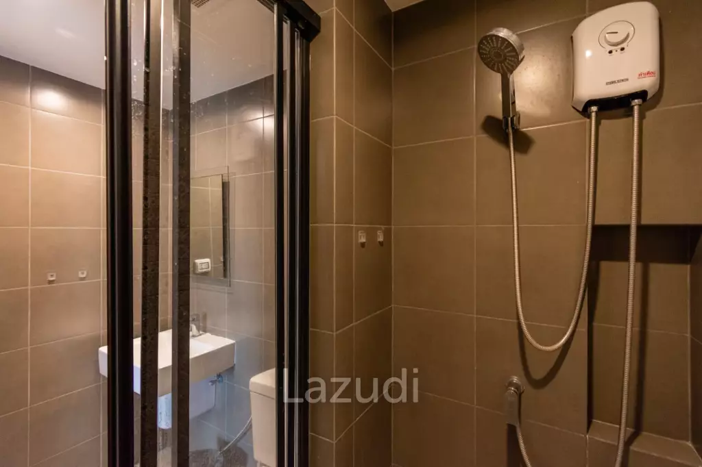 LA CASITA : 2 Bed Pool View condo in town