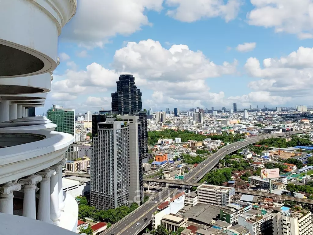 Office space for sale/ rent in Bangrak