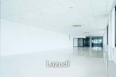 Office space for rent in Wattana