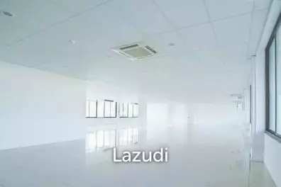 Office space for rent in Wattana