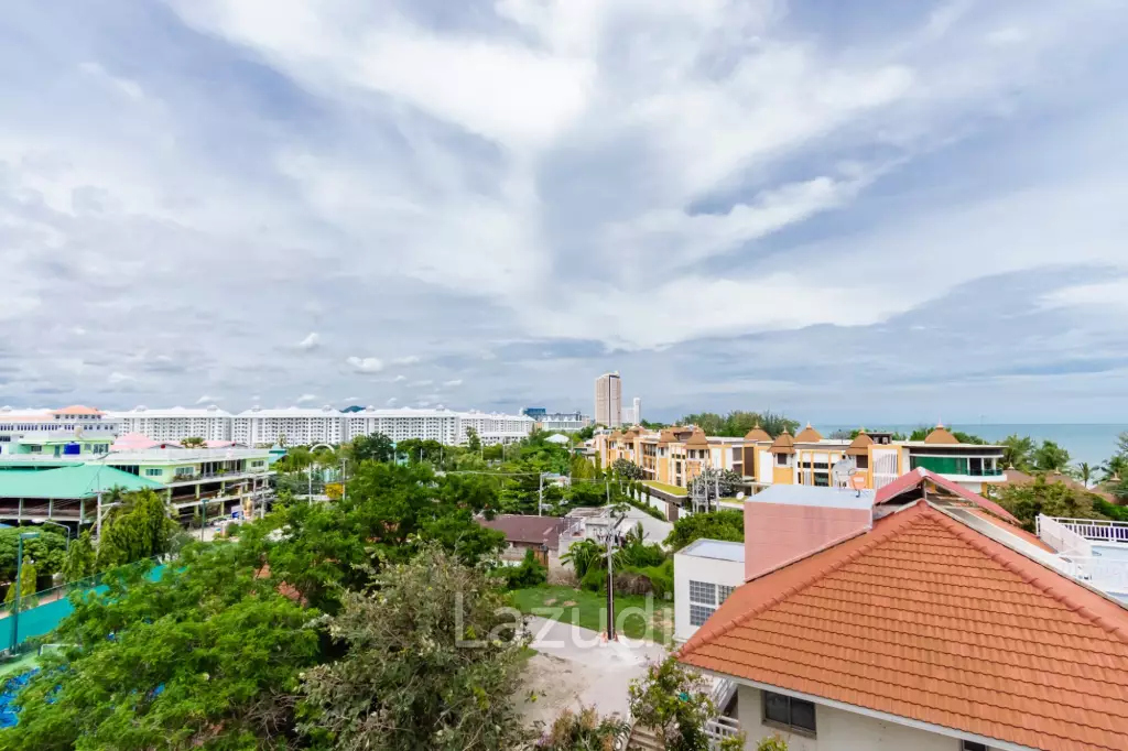 SPRINGFIELD :  2 Bed Beachfront Seaview Condo