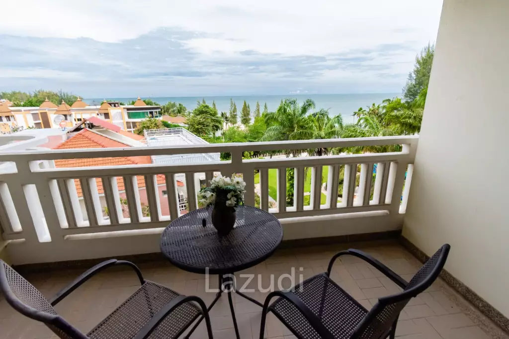 SPRINGFIELD :  2 Bed Beachfront Seaview Condo