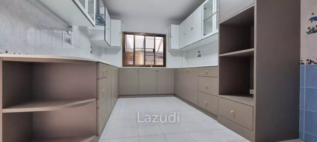 ขายบ้านเดี่ยวหรู หนองปลาไหล ชลบุรี 4 ห้องนอน 5 ห้องน้ำ
