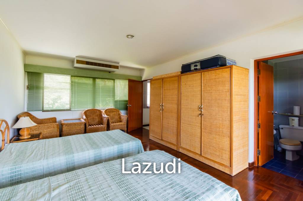 PALM HILLS CONDO : 3 Bed Condo with mountain and seaview