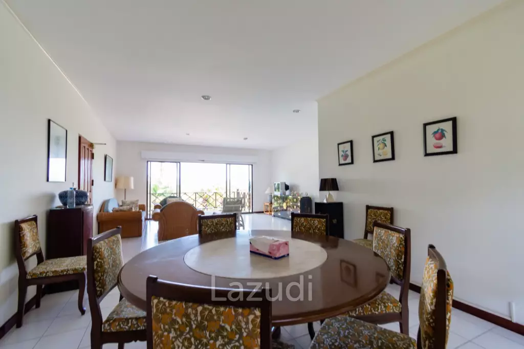 PALM HILLS CONDO : 3 Bed Condo with mountain and seaview