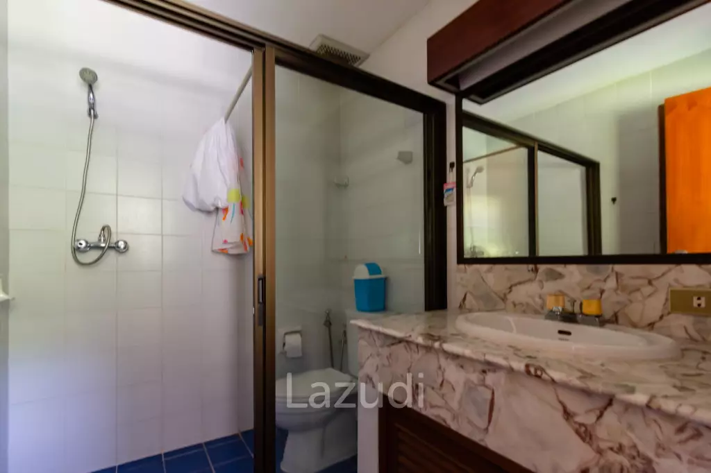 PALM HILLS CONDO : 3 Bed Condo with mountain and seaview