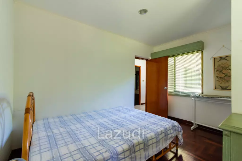 PALM HILLS CONDO : 3 Bed Condo with mountain and seaview