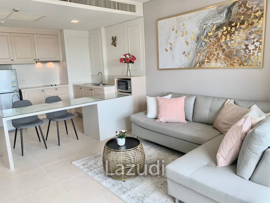 Marrakesh : 1 Bedroom Sea View Condo On High Floor