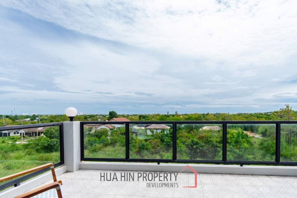 LARGE MODERN POOL VILLA : 4 bed seaview and country side view