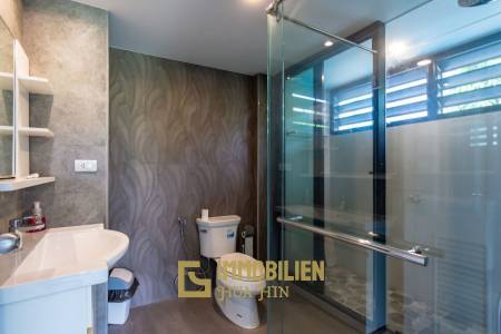 1,540 metro cuadrado 4 ` 6 Baño Villa de Venta