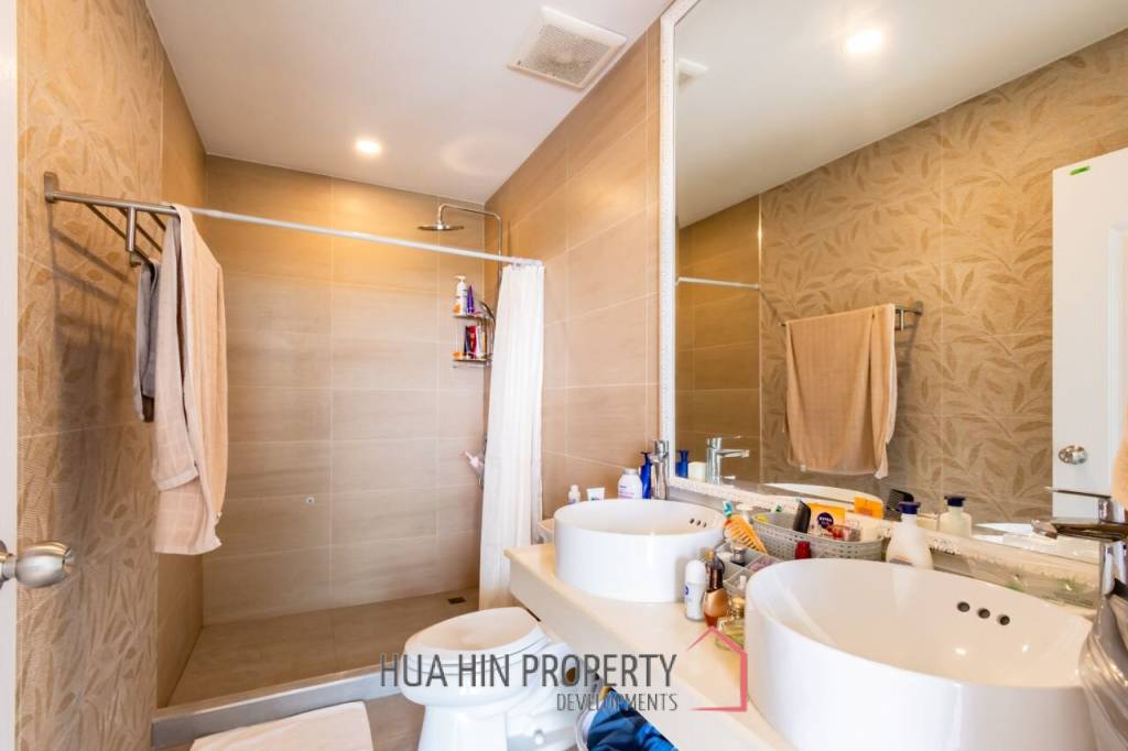 LARGE MODERN POOL VILLA : 4 bed seaview and country side view