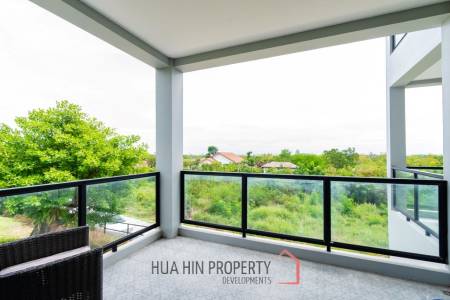 LARGE MODERN POOL VILLA : 4 bed seaview and country side view