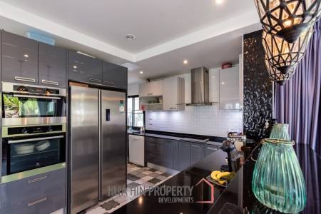 LARGE MODERN POOL VILLA : 4 bed seaview and country side view