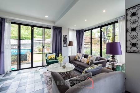 LARGE MODERN POOL VILLA : 4 bed seaview and country side view