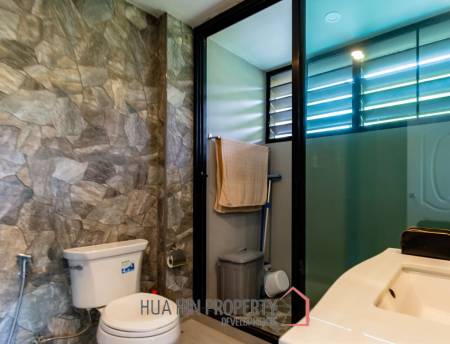 LARGE MODERN POOL VILLA : 4 bed seaview and country side view