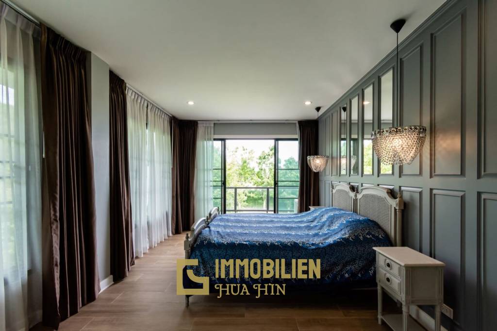 1,540 qm 4 Bett 6 Bad Villa Für Verkauf