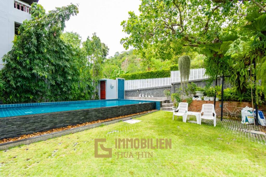 LARGE MODERN POOL VILLA : 4 bed seaview and country side view