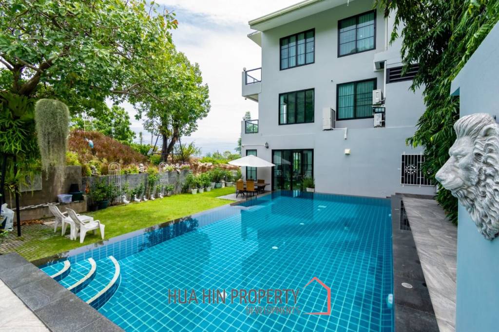 LARGE MODERN POOL VILLA : 4 bed seaview and country side view