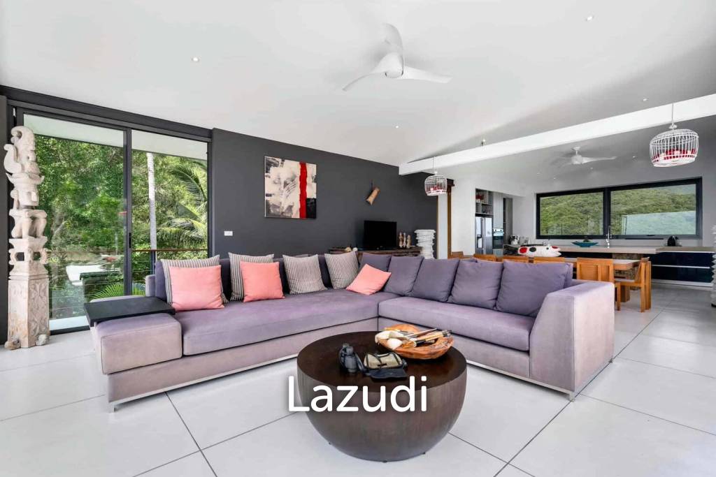 Luxury Villa With South Facing Island Views