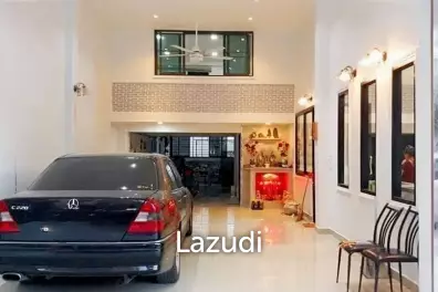 Prime Ladprao Commercial Buildings Ideal for Your Business Venture