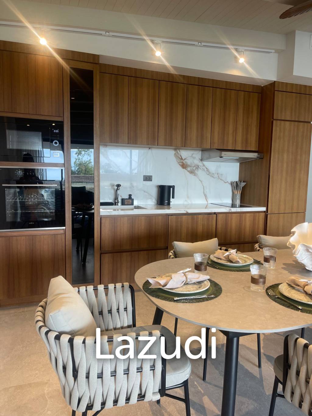 2-Bed Sea View Apartment at Beachside Luxury Residence