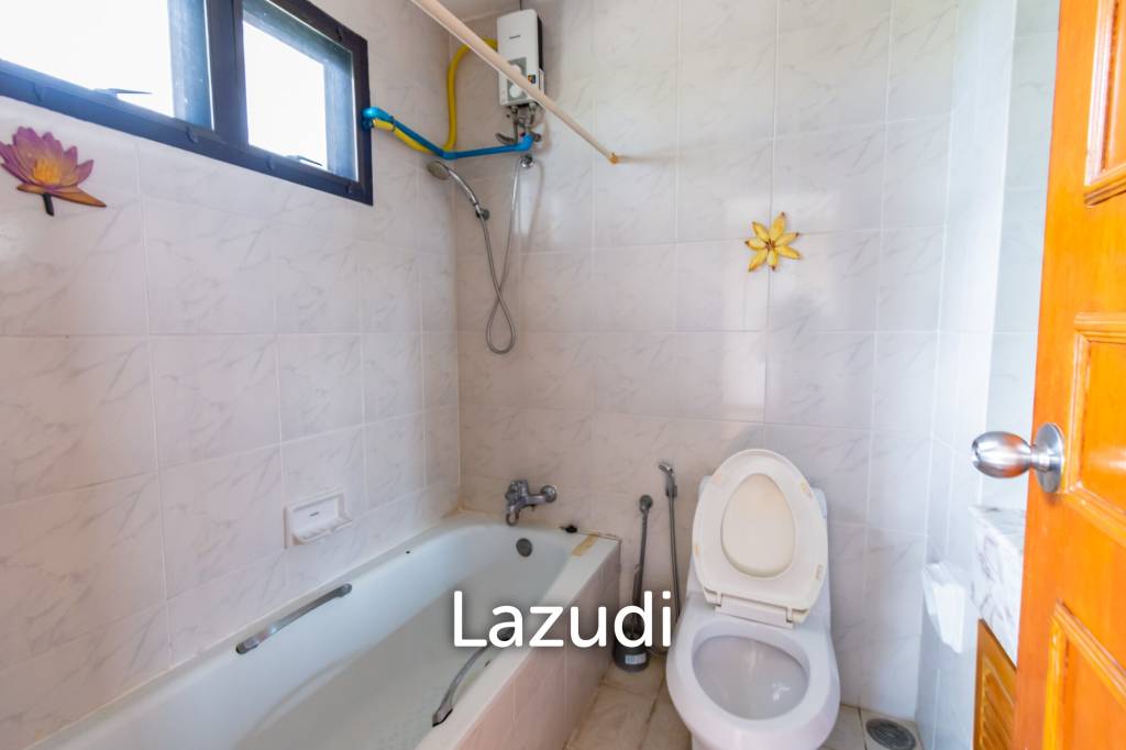 PALM HILLS CONDO : 3 Bed Nice views condo in the Golf Course