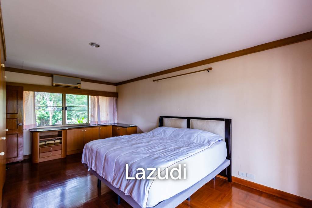 PALM HILLS CONDO : 3 Bed Nice views condo in the Golf Course