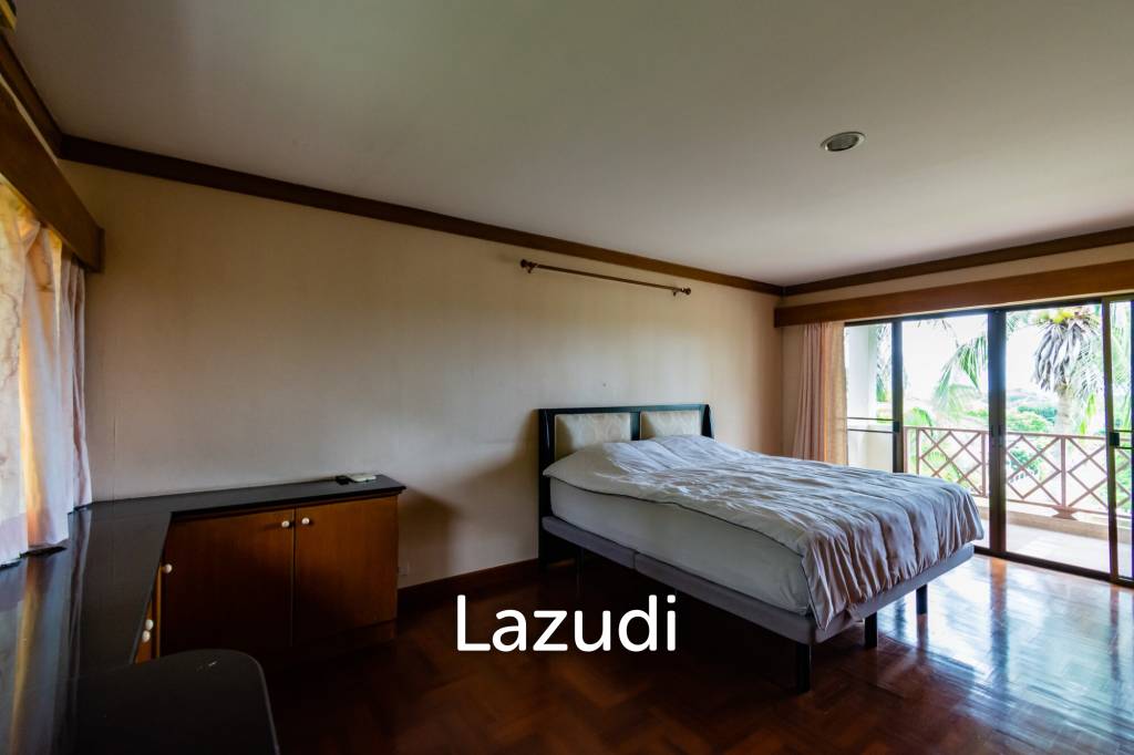 PALM HILLS CONDO : 3 Bed Nice views condo in the Golf Course