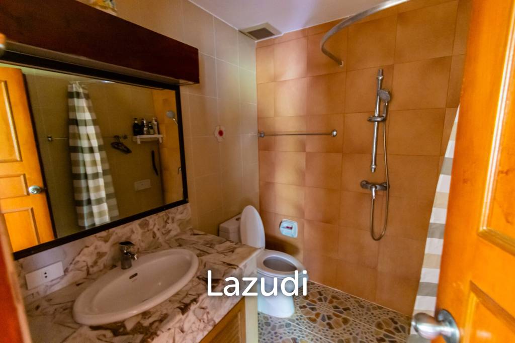 PALM HILLS CONDO : 3 Bed Nice views condo in the Golf Course