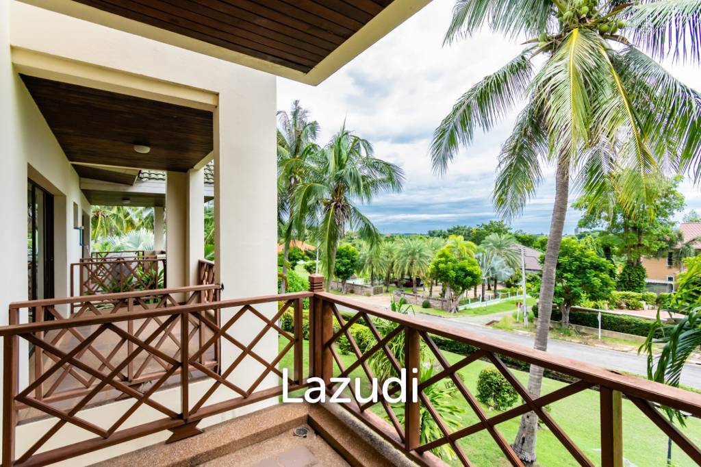 PALM HILLS CONDO : 3 Bed Nice views condo in the Golf Course