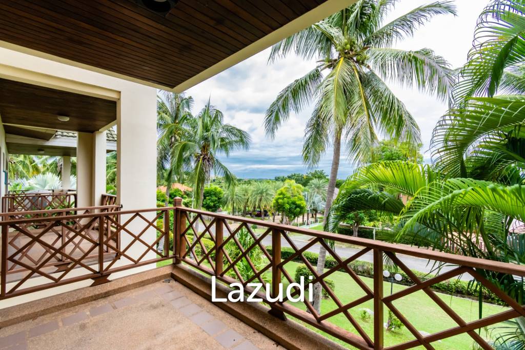 PALM HILLS CONDO : 3 Bed Nice views condo in the Golf Course