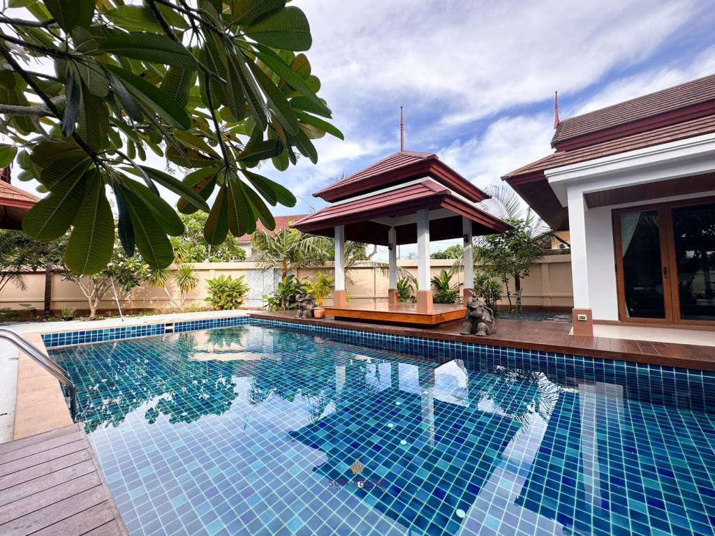 4 bedroom villa for rent in Panwa