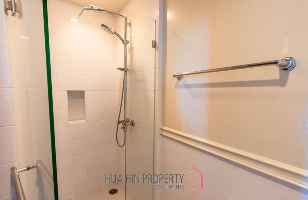 AUTUMN CONDO : 2 bed great sea view