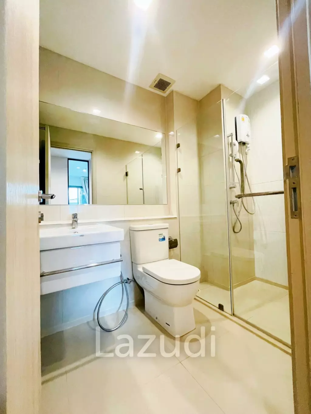 1 Bed 1 Bath 35 SQ.M Life One Wireless