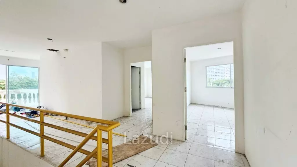 Premium Four-Storey Building For Rent in Jomtien