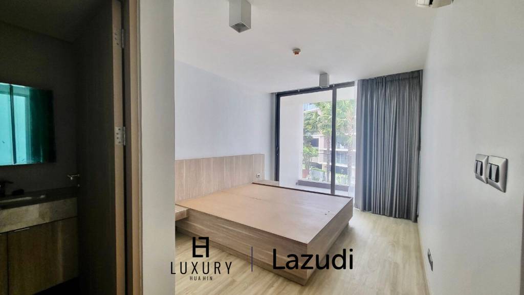 The Pine : 1 Bedroom Condo With Pool View