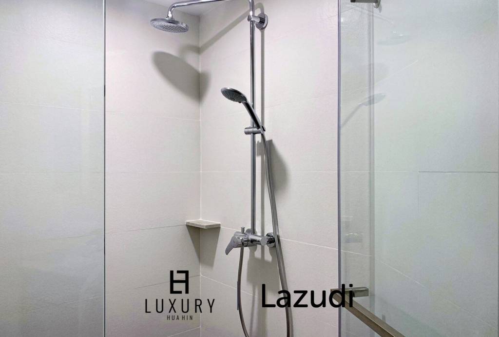 The Pine : 1 Bedroom Condo With Pool View