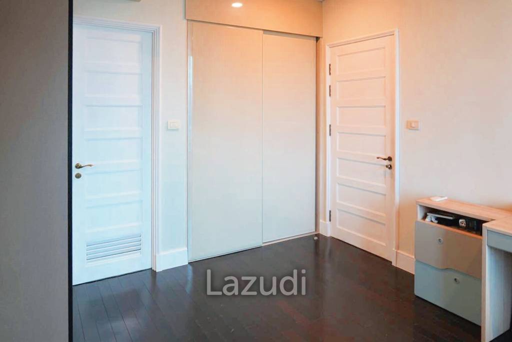 3 Bed 3 Bath 151 SQ.M Aguston Sukhumvit 22